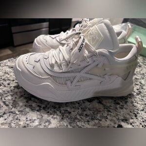 BRAND NEW - Off White Odsy